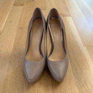 Jessica Simpson Tan Heels Classic Pointed-Toe